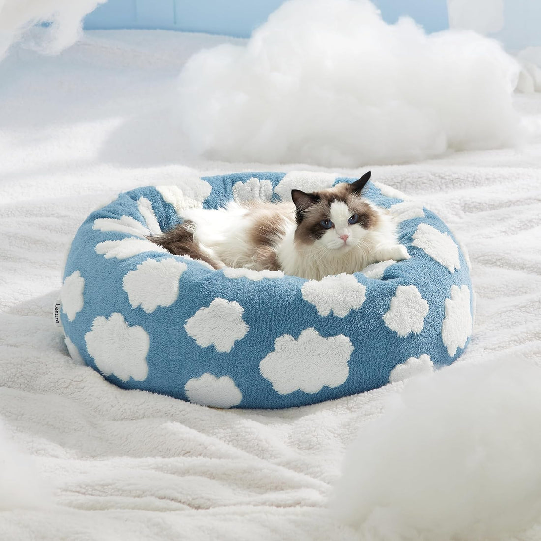 Round Calming Plush Pet Bed Anti Slip Design